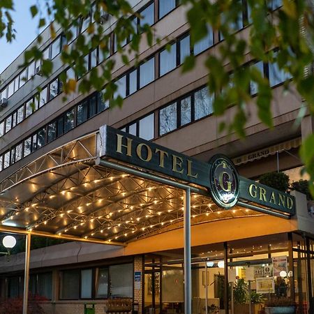 Hotel Grand ซาราเยโว ภายนอก รูปภาพ