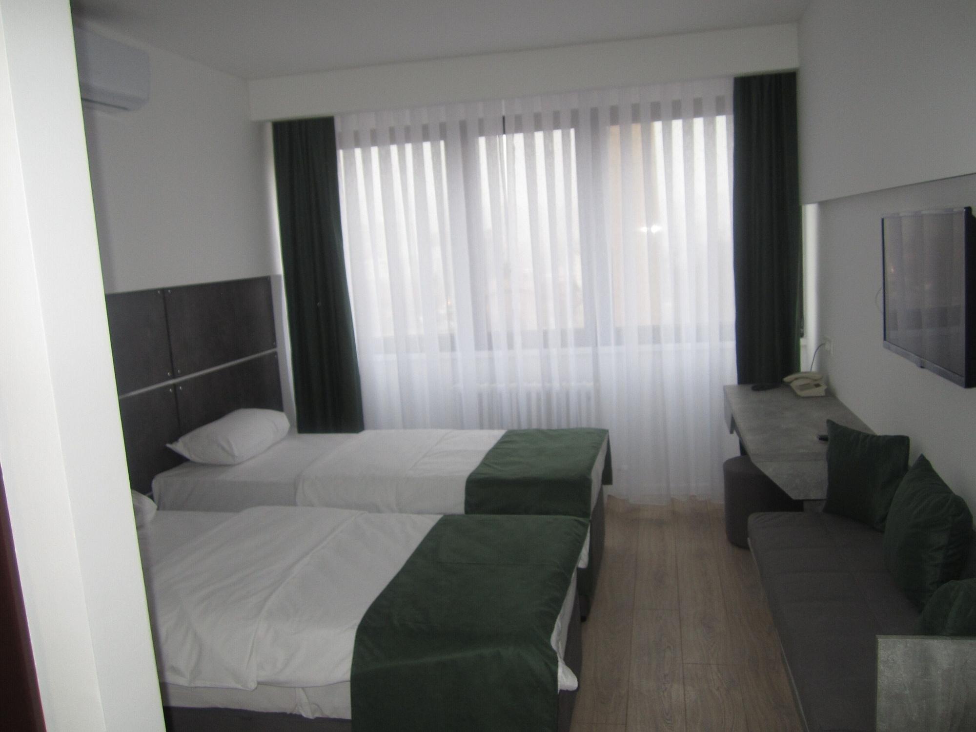 Hotel Grand ซาราเยโว ภายนอก รูปภาพ