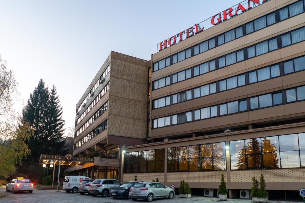 Hotel Grand ซาราเยโว ภายนอก รูปภาพ