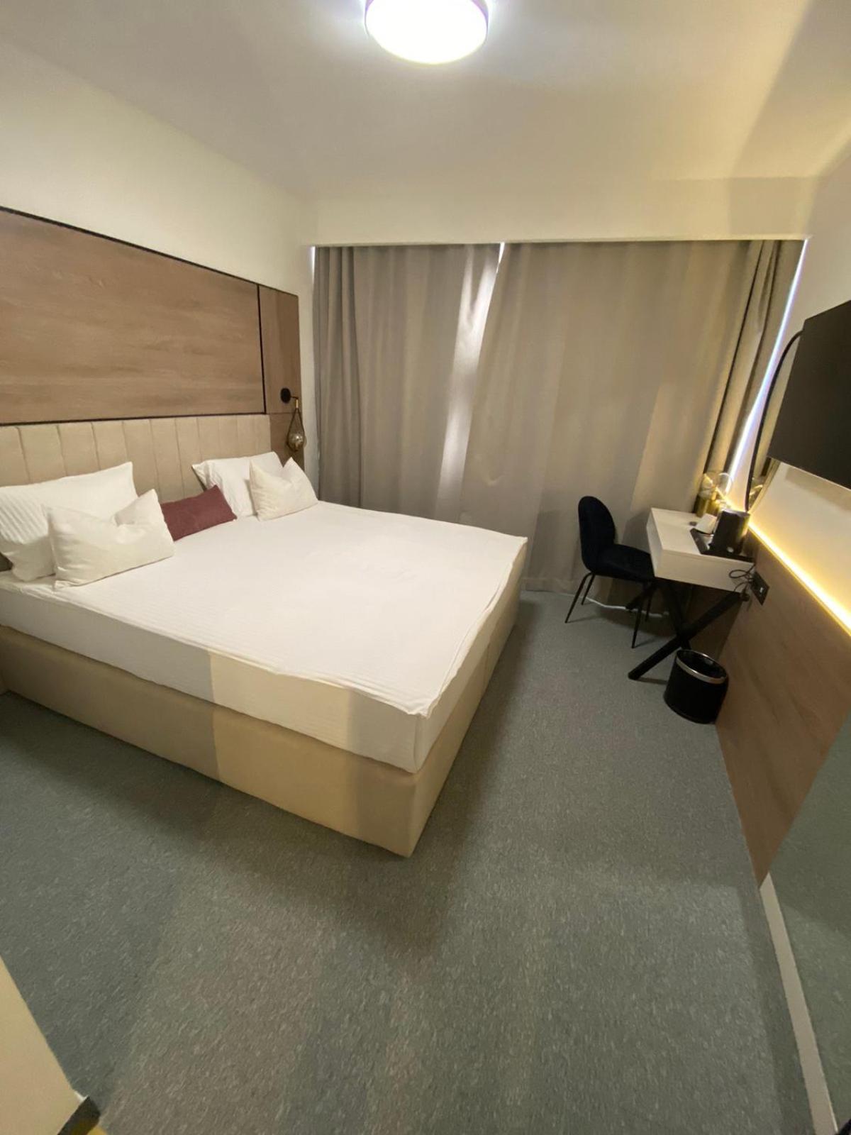 Hotel Grand ซาราเยโว ภายนอก รูปภาพ