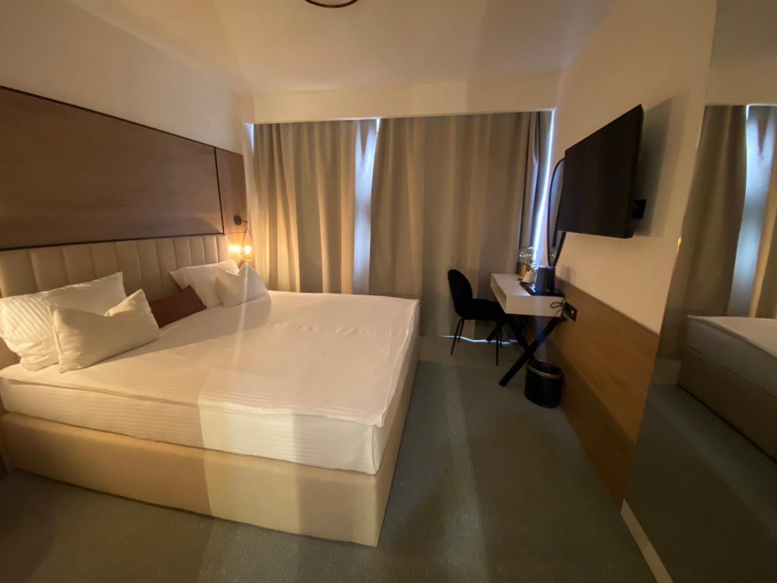Hotel Grand ซาราเยโว ภายนอก รูปภาพ