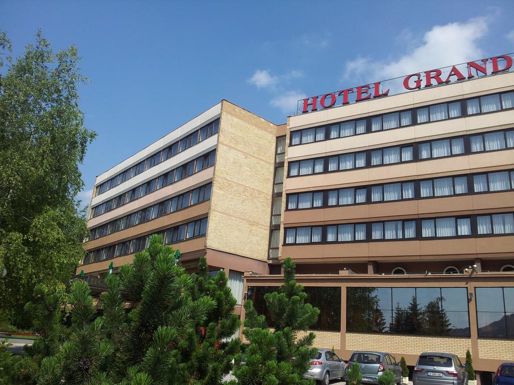 Hotel Grand ซาราเยโว ภายนอก รูปภาพ
